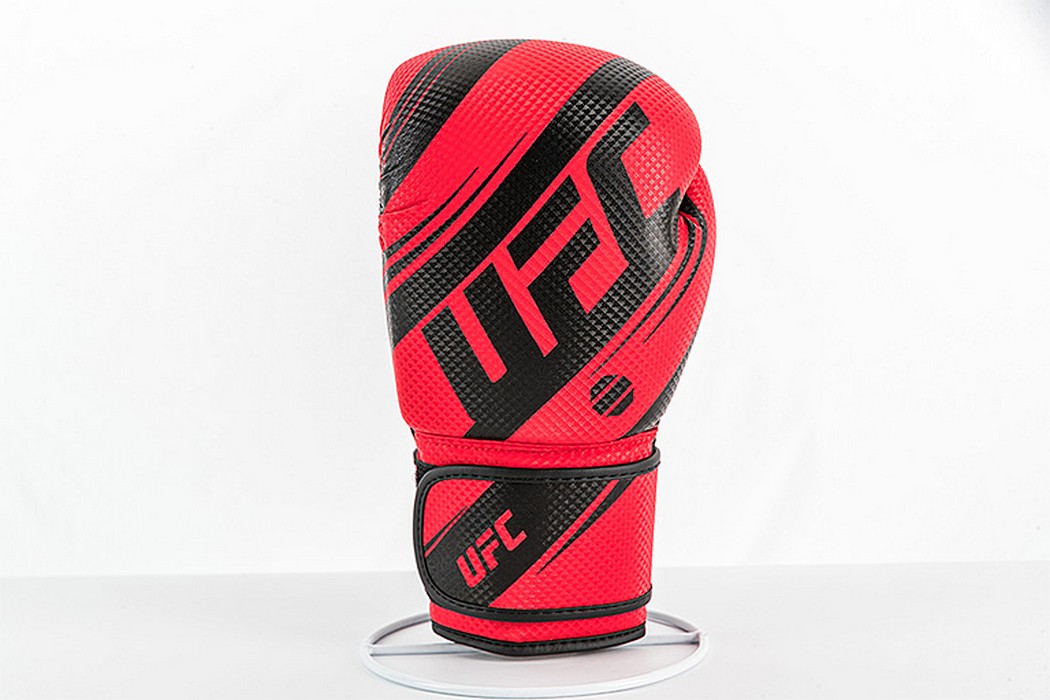 Боксерские перчатки UFC PRO Performance Rush Red,12oz 1050_700